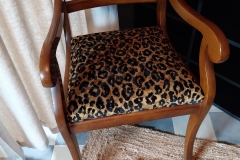 33400-Talence-rénovation-tapissier-decorateur-fauteuil-bridge-tissu-leopard-ameublement-gironde1